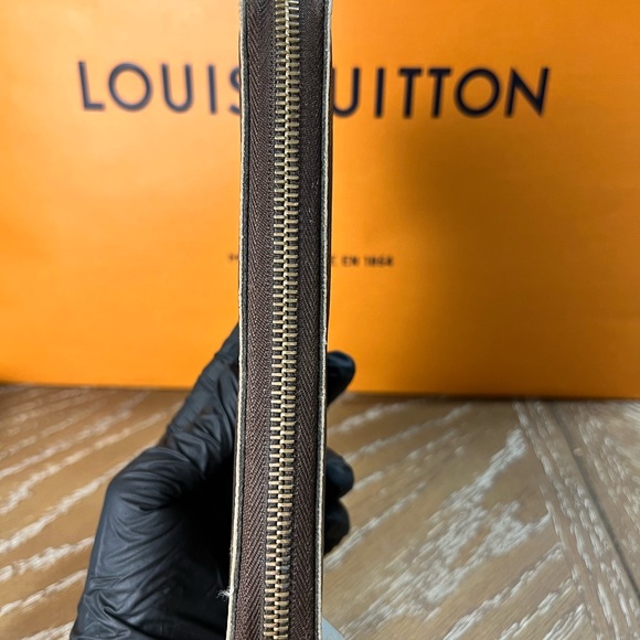 Louis Vuitton Brown Monogram Zippy Wallet A115 - Picture 5 of 14
